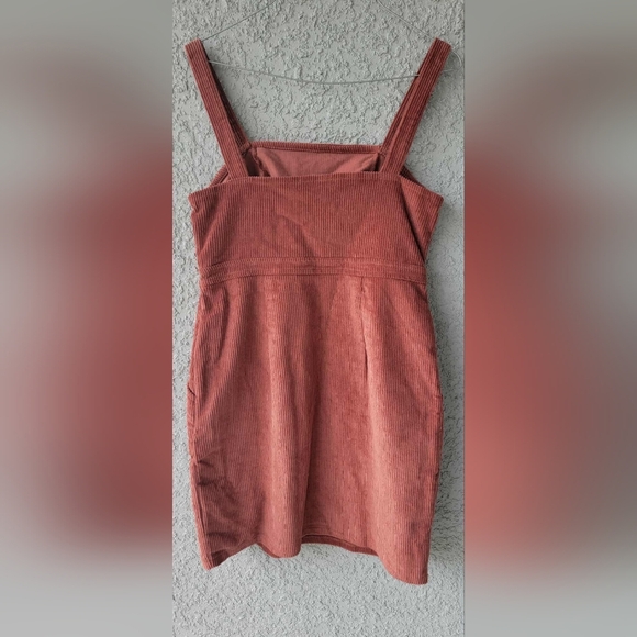 Chic Strapless Corduroy Dress in Rust - Picture 8 of 8
